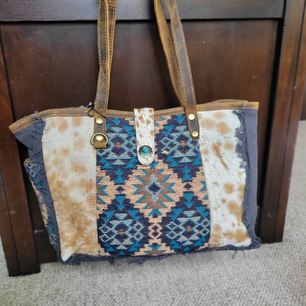 New For 23' Vanessa Small Tote